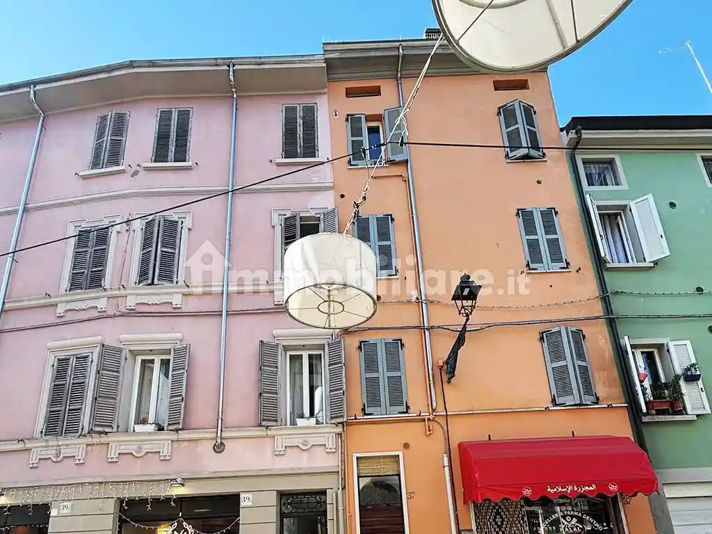 Appartamento in vendita a Parma