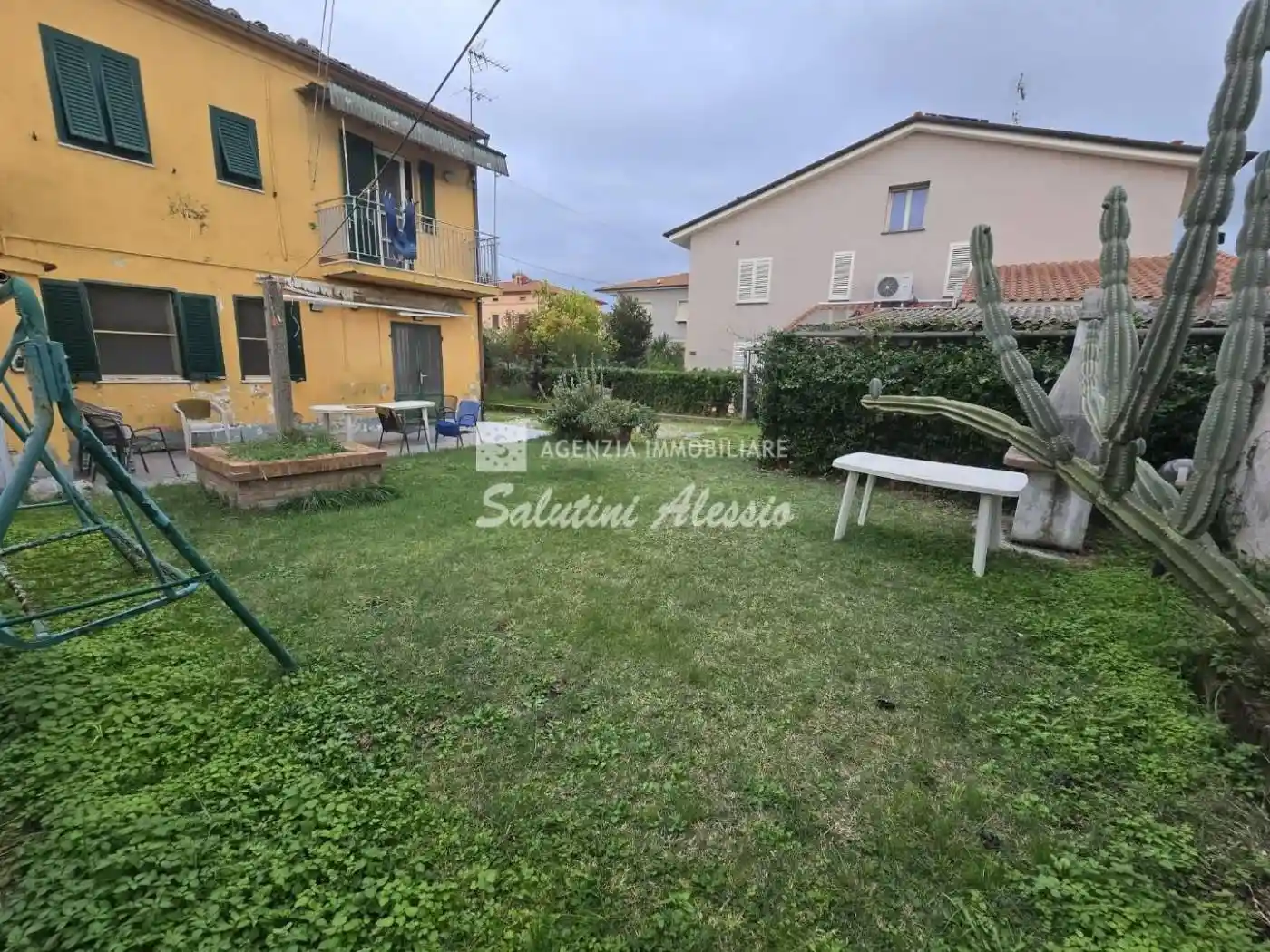 Casa indipendente in vendita a Cascina