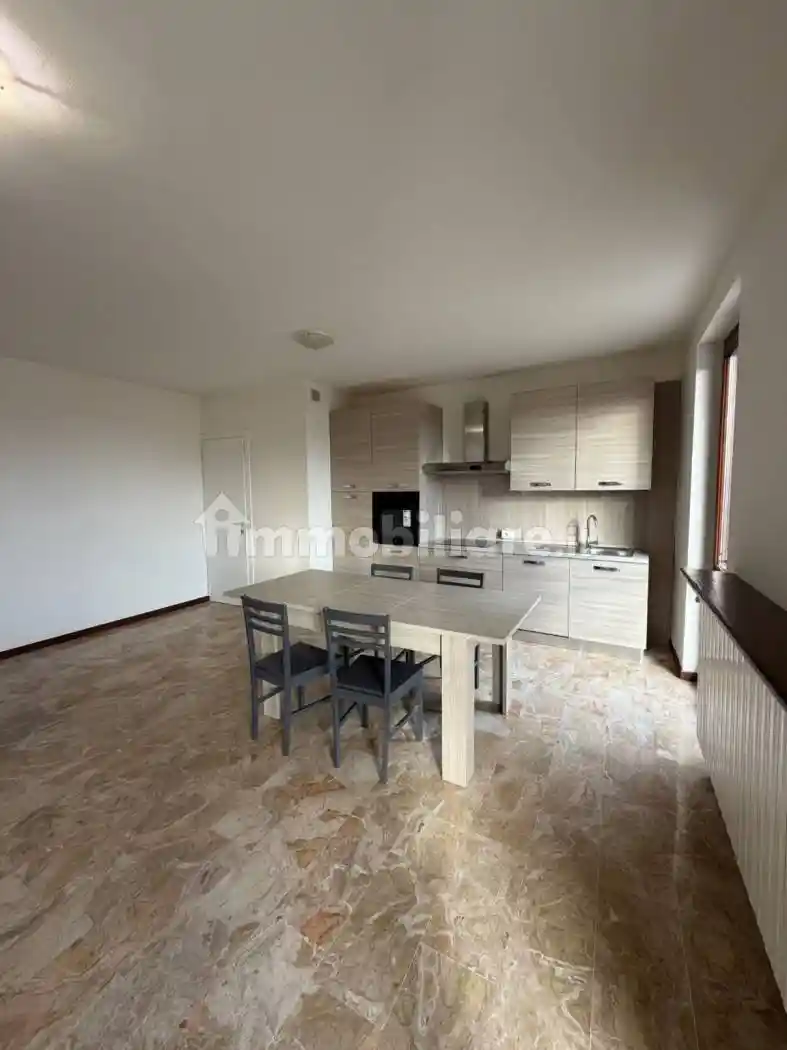 Appartamento in affitto a Sarnico