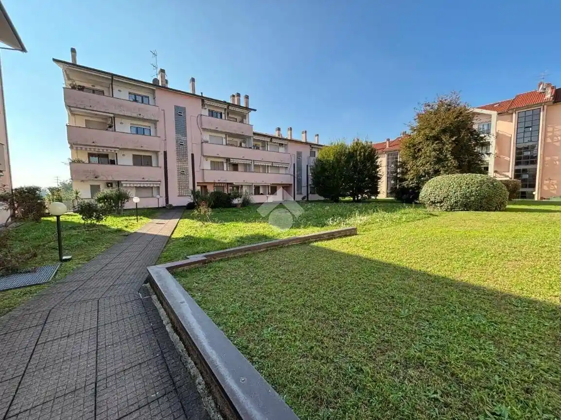 Appartamento in vendita a Limbiate