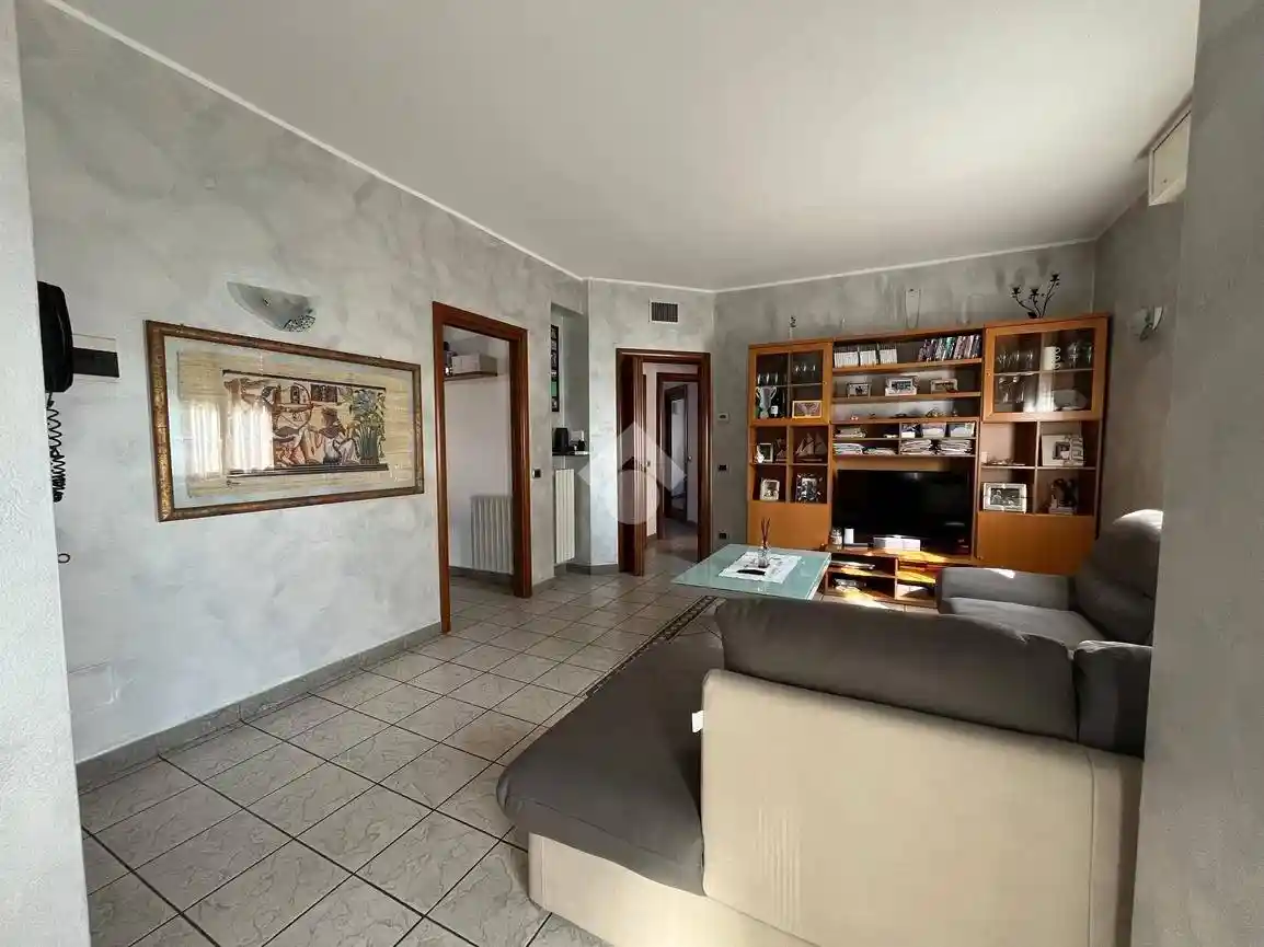 Appartamento in vendita a Limbiate