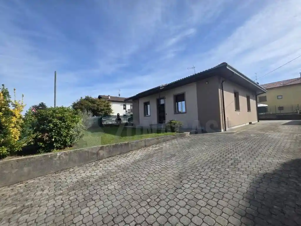 Villa in vendita a Somma Lombardo