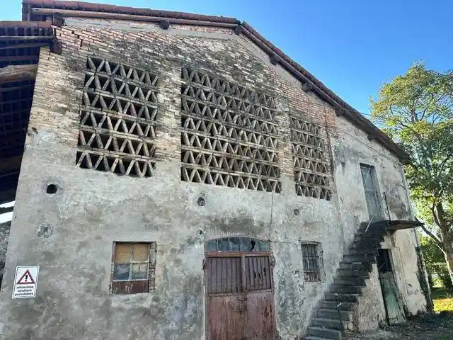Rustico - Casale in vendita a Felino
