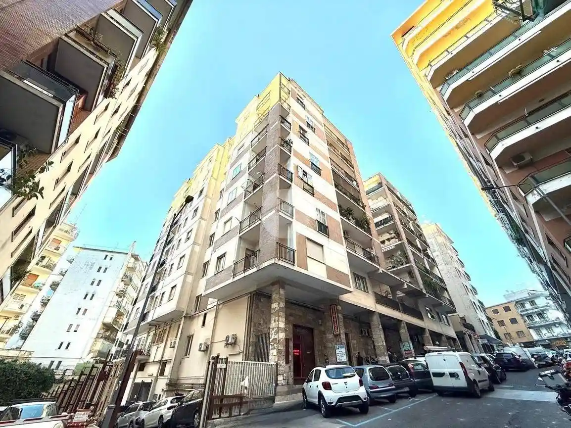 Appartamento in affitto a Napoli