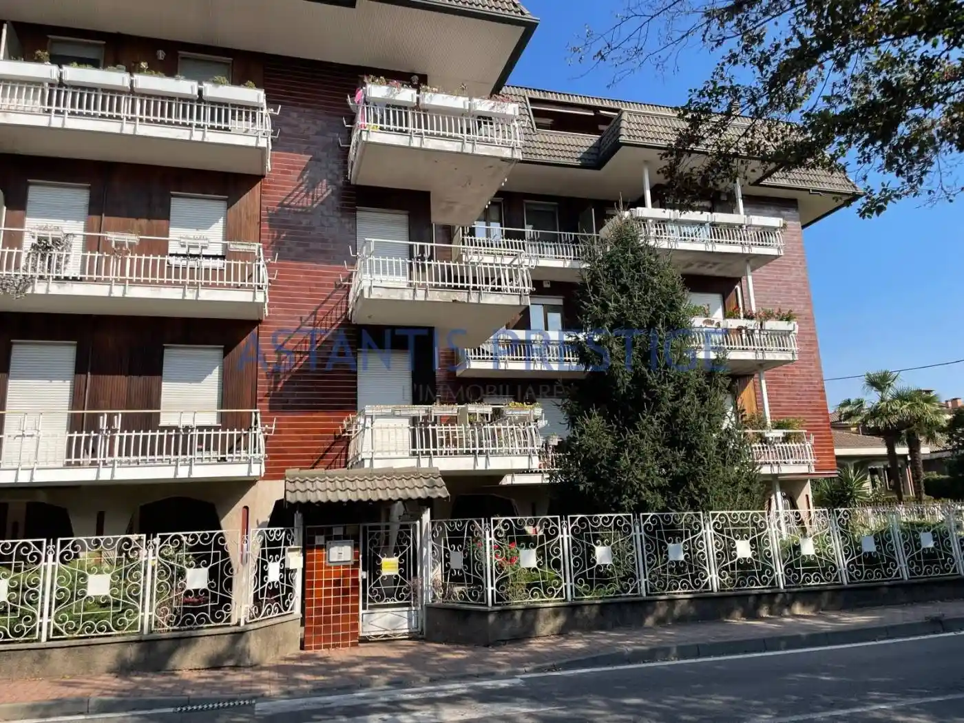 Appartamento in vendita a Caronno Pertusella