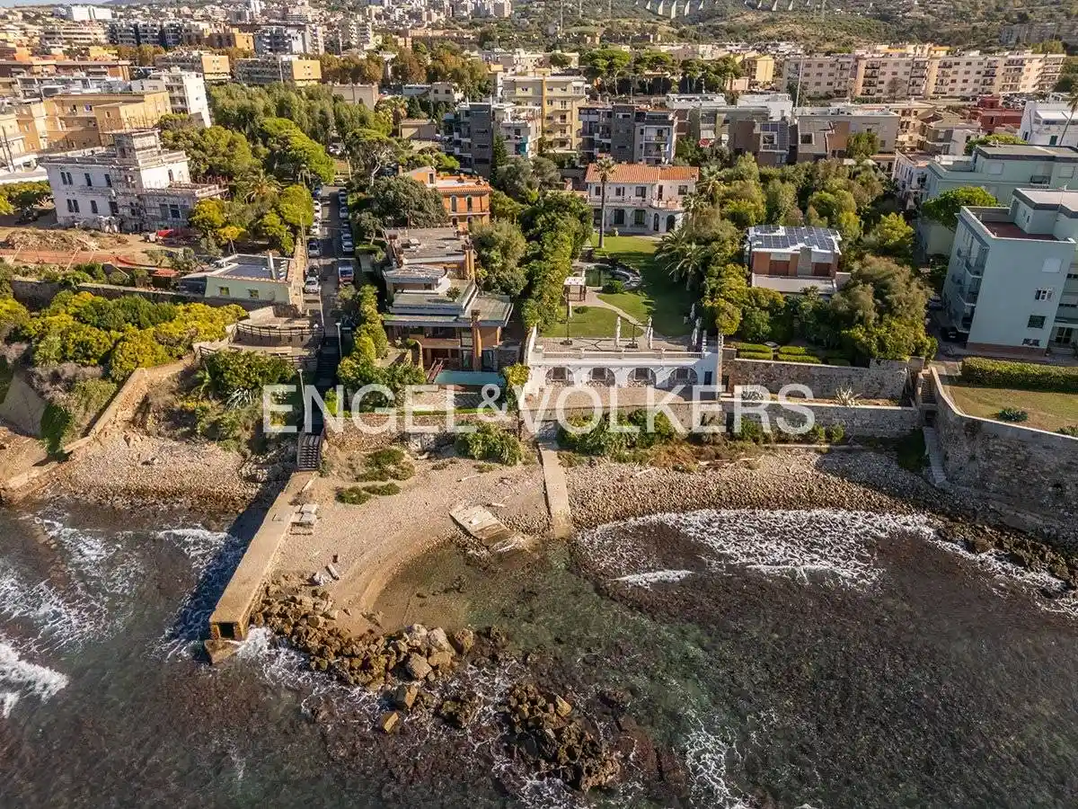 Villa in vendita a Civitavecchia