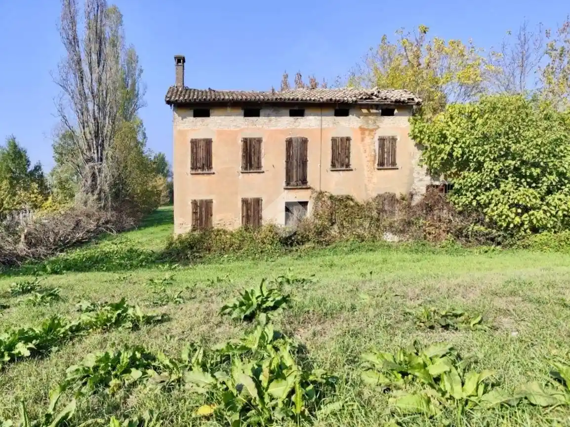 Rustico - Casale in vendita a Novellara