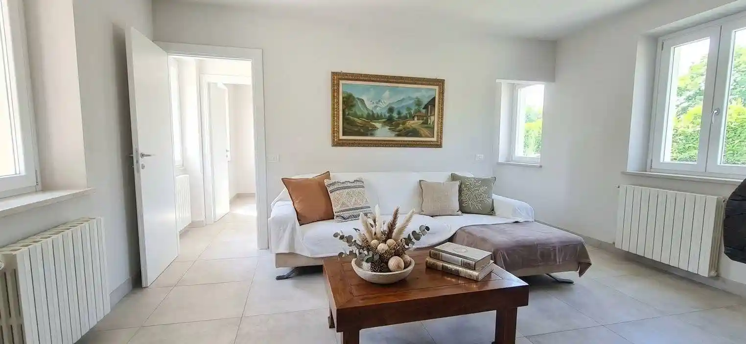 Villa in vendita a Montù Beccaria