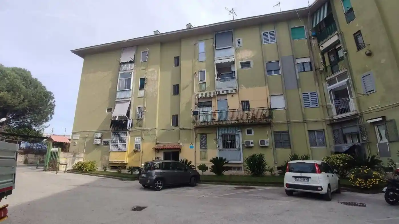 Appartamento in vendita a Napoli