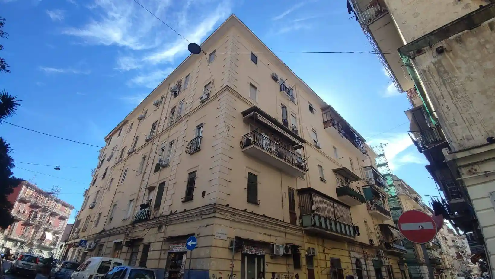 Appartamento in vendita a Napoli