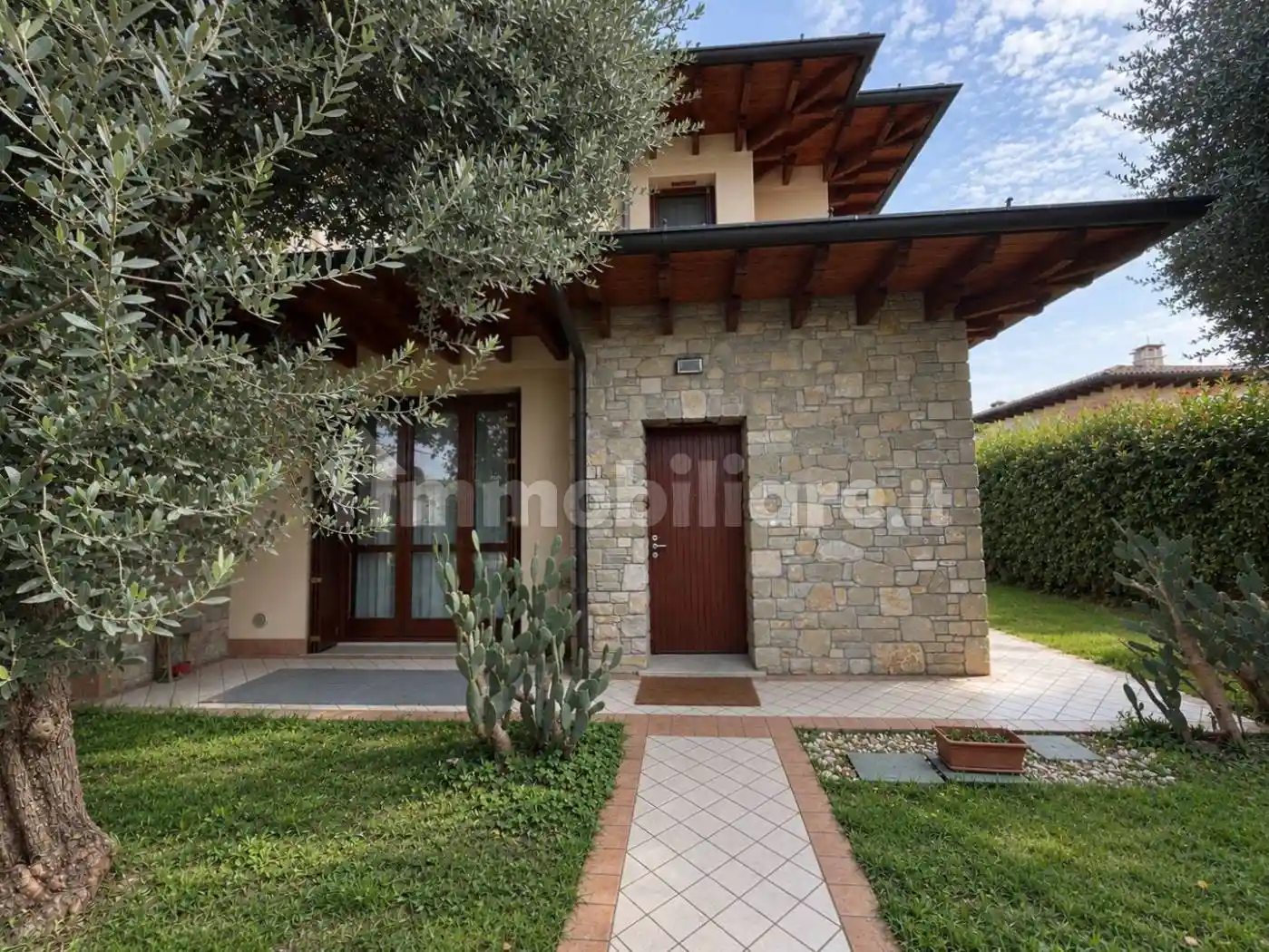 Villa in vendita a Urago d'Oglio
