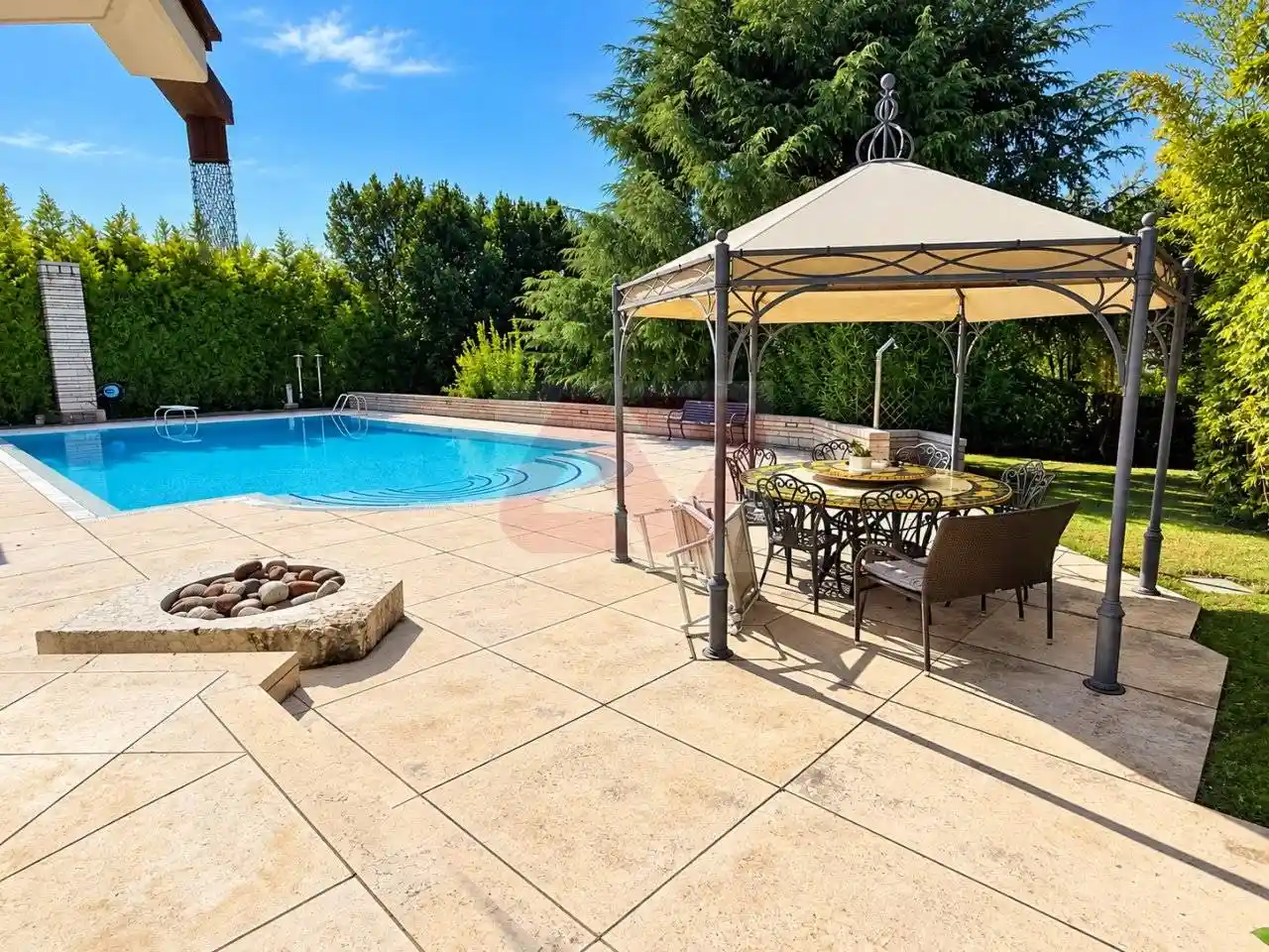 Villa in vendita a Bardolino
