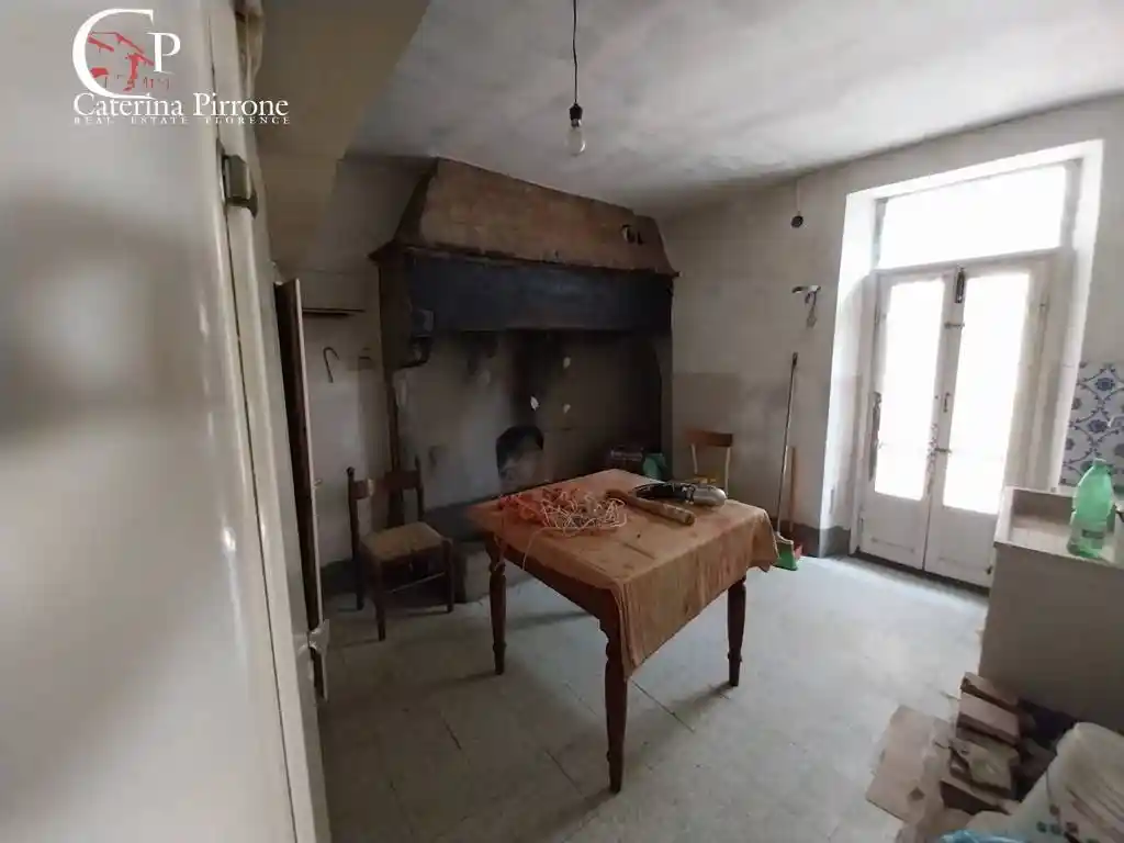 Casa indipendente in vendita a Dicomano