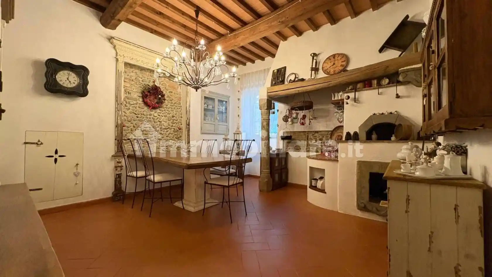 Rustico - Casale in vendita a Prato