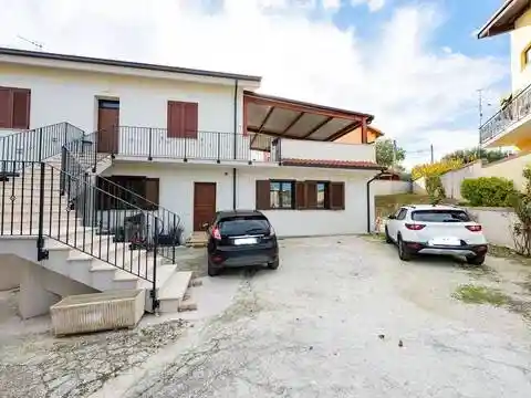 Villa in vendita a Rosciano
