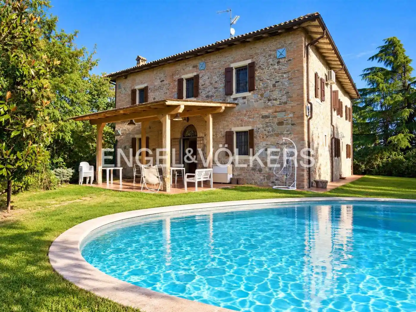 Villa in vendita a Monte San Pietro