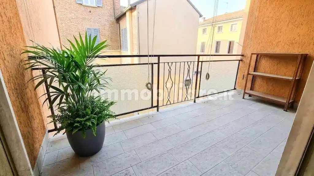 Appartamento in vendita a Piacenza