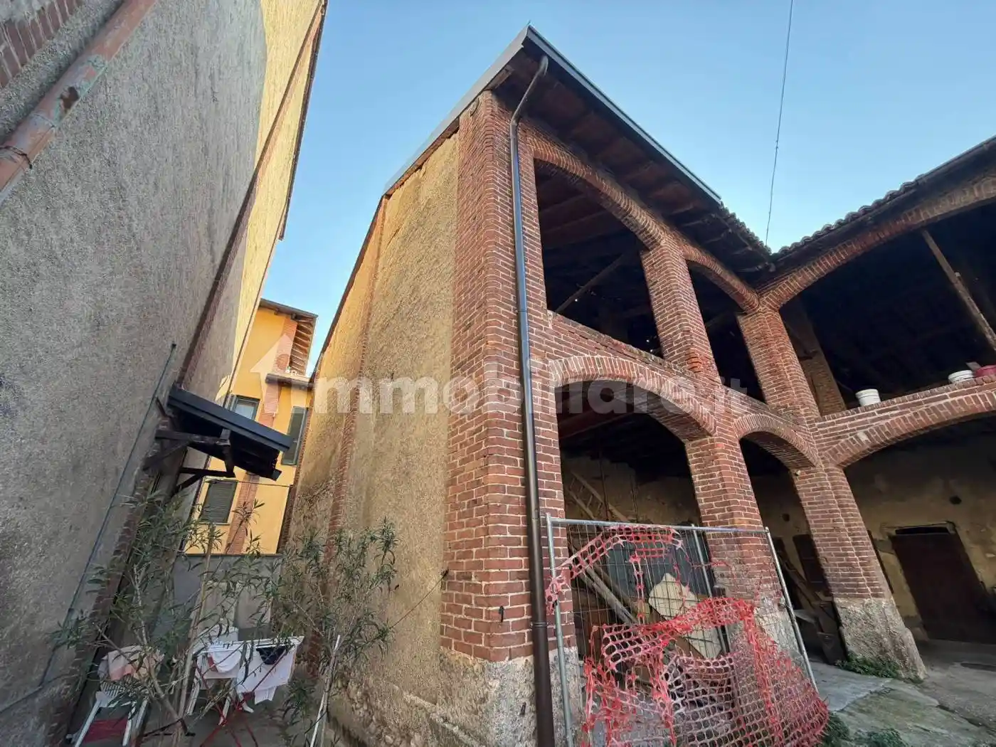 Rustico - Casale in vendita a Bregnano