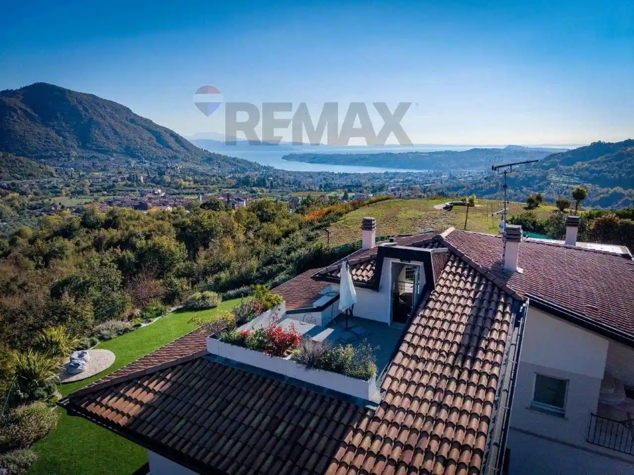 Villa in affitto a Roè Volciano