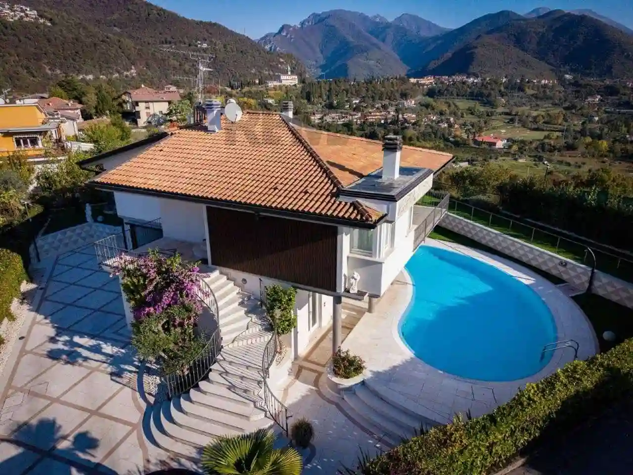 Villa - foto 2