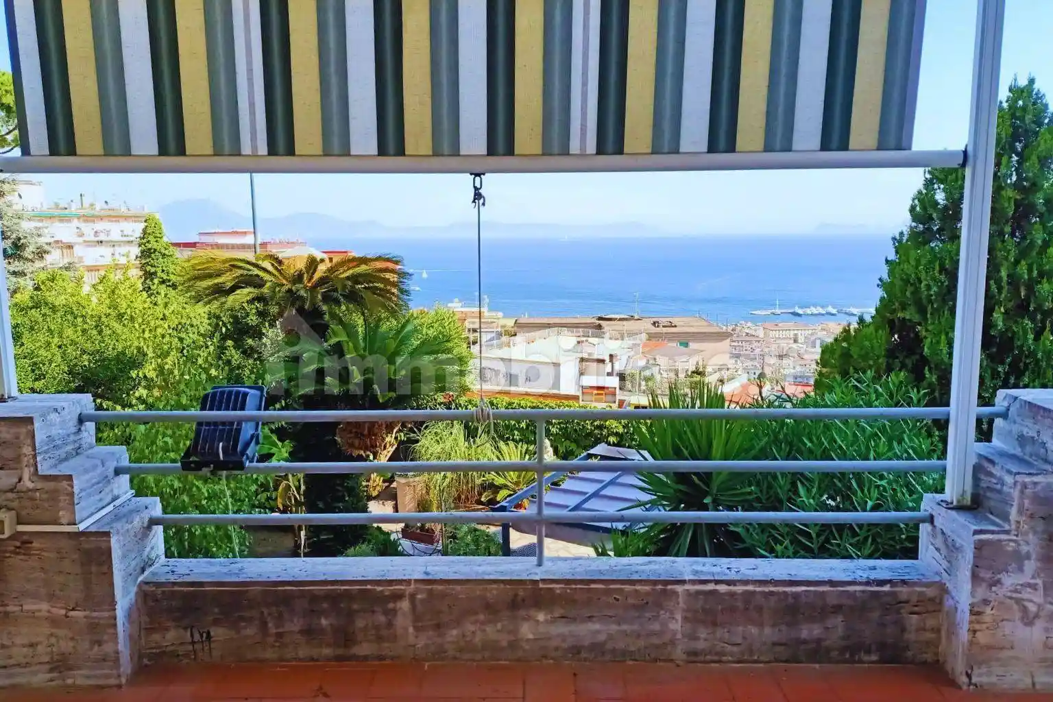 Appartamento in vendita a Napoli