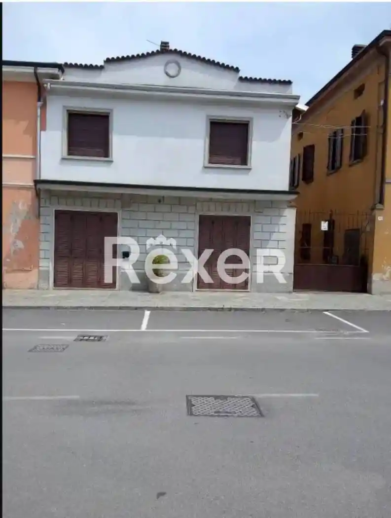 Palazzo - Edificio in vendita a Gussola