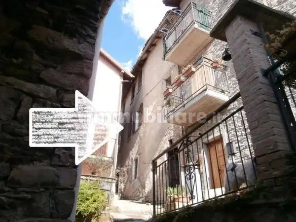 Rustico - Casale in vendita a Lezzeno