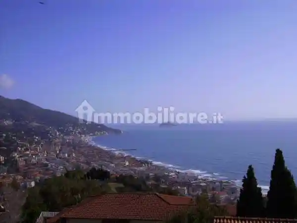 Villa in vendita a Alassio