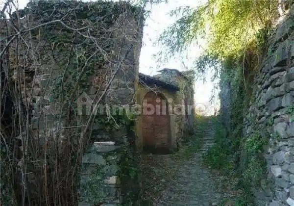 Rustico - Casale in vendita a Pontremoli