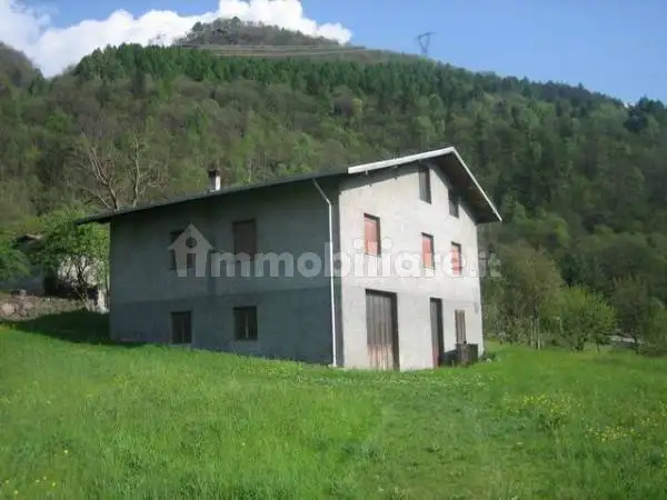 Casa indipendente in vendita a Capo di Ponte