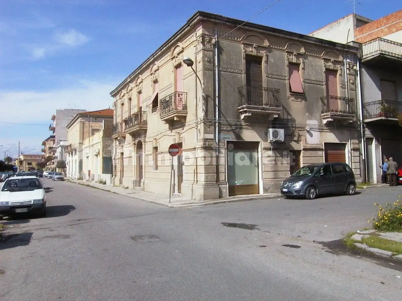 Palazzo - Edificio in vendita a Marina di Gioiosa Ionica