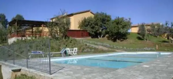 Appartamento in affitto a Cavriglia