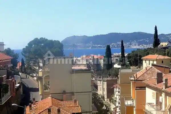 Appartamento in vendita a Alassio