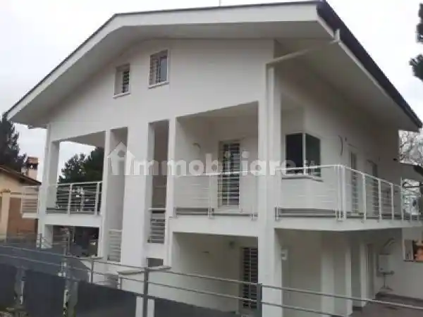 Appartamento in vendita a Rocca di Papa