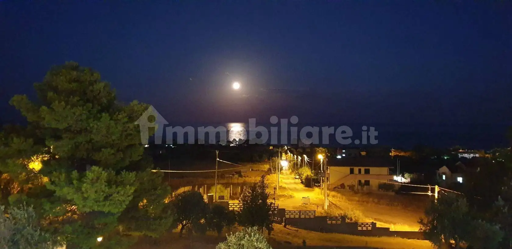 Palazzo - Edificio in vendita a Brancaleone