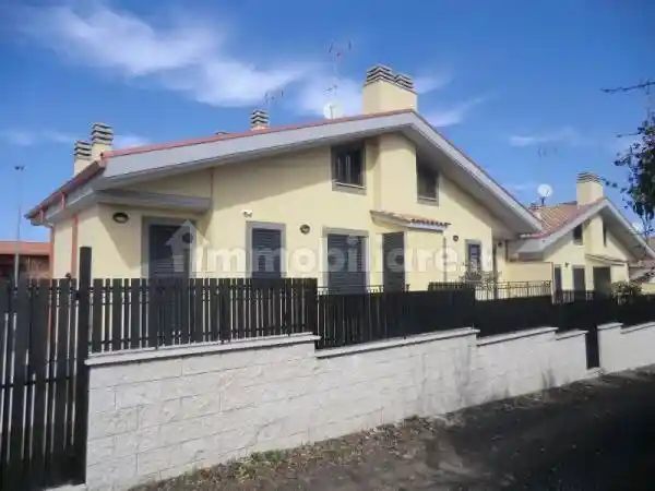 Villa a schiera via del Fosso Centroni 162, Morena, Roma - foto 2