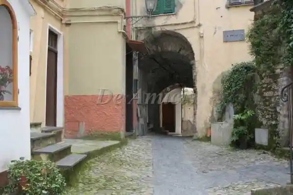 Appartamento in vendita a Pigna