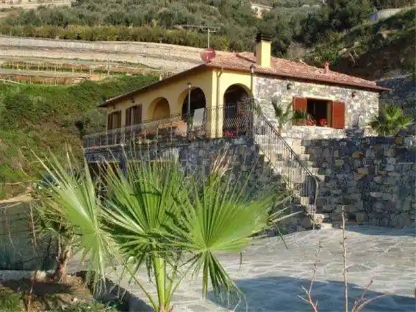 Villa in vendita a Cipressa
