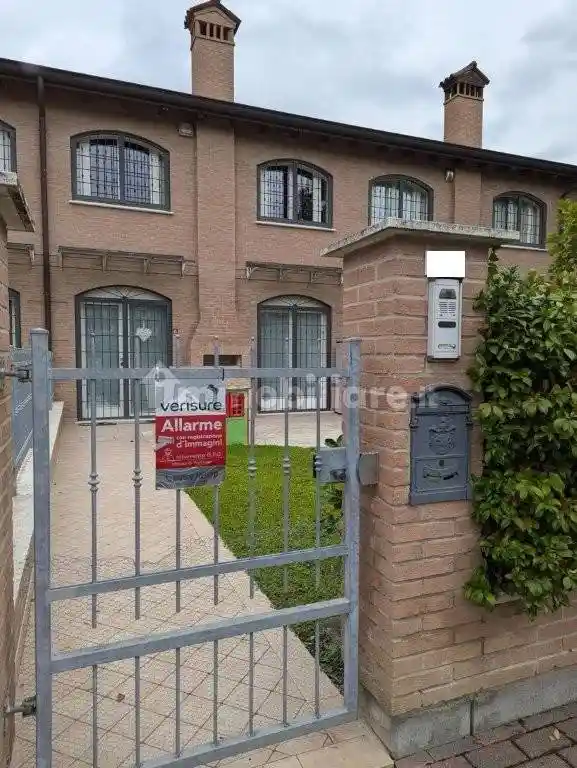 Villetta a schiera in vendita a Modena
