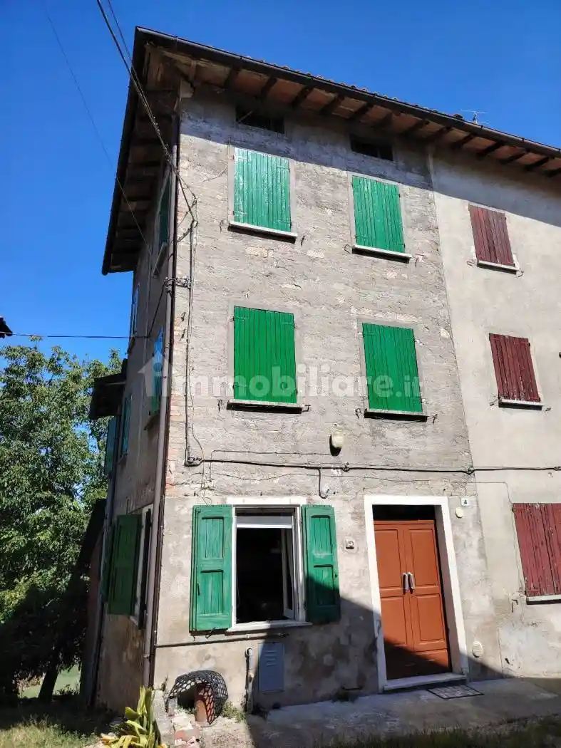Casa indipendente in vendita a Viano