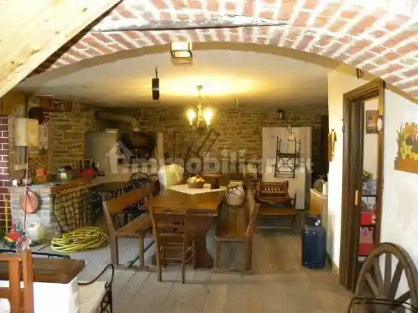 Palazzo - Edificio in vendita a Prunetto