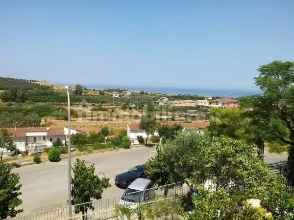 Appartamento in vendita a Calopezzati