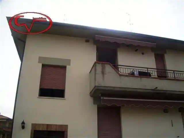 Appartamento in vendita a Bucine