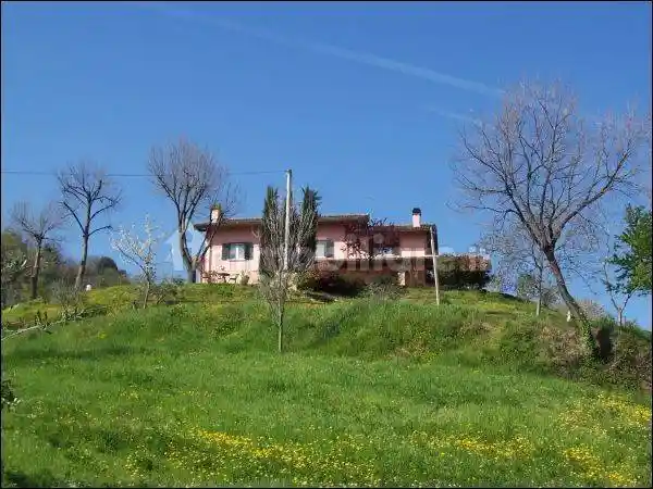 Villa in vendita a Ascoli Piceno