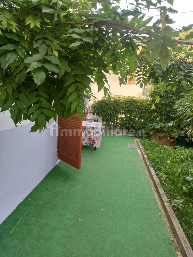 Appartamento in vendita a Rovegno