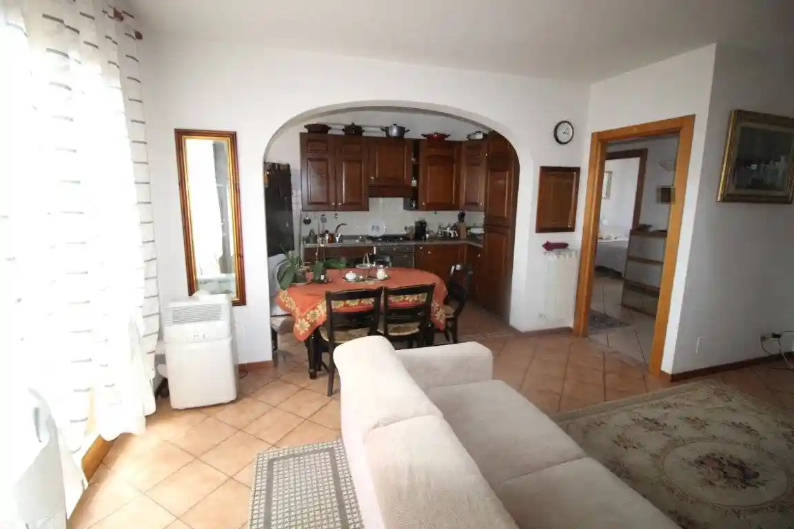 Appartamento in vendita a Bucine