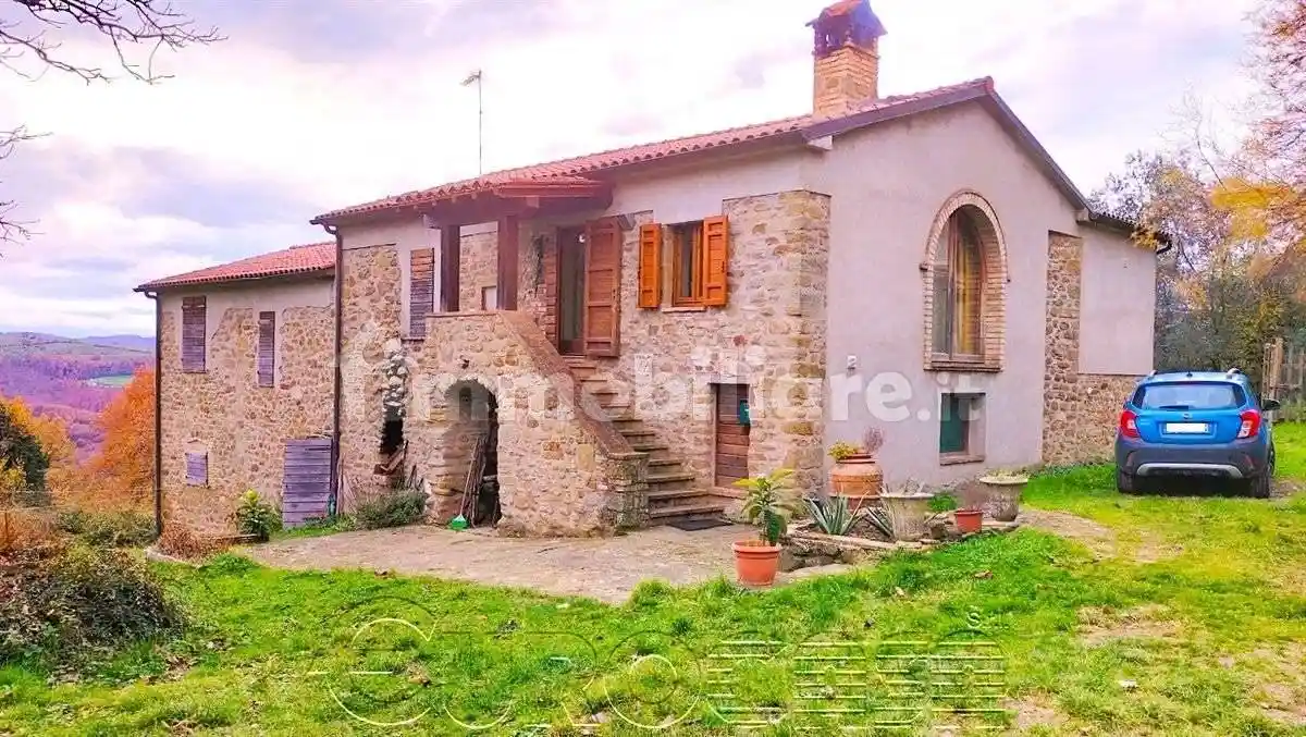 Rustico - Casale in vendita a Umbertide