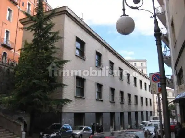 Palazzo - Edificio in vendita a Potenza