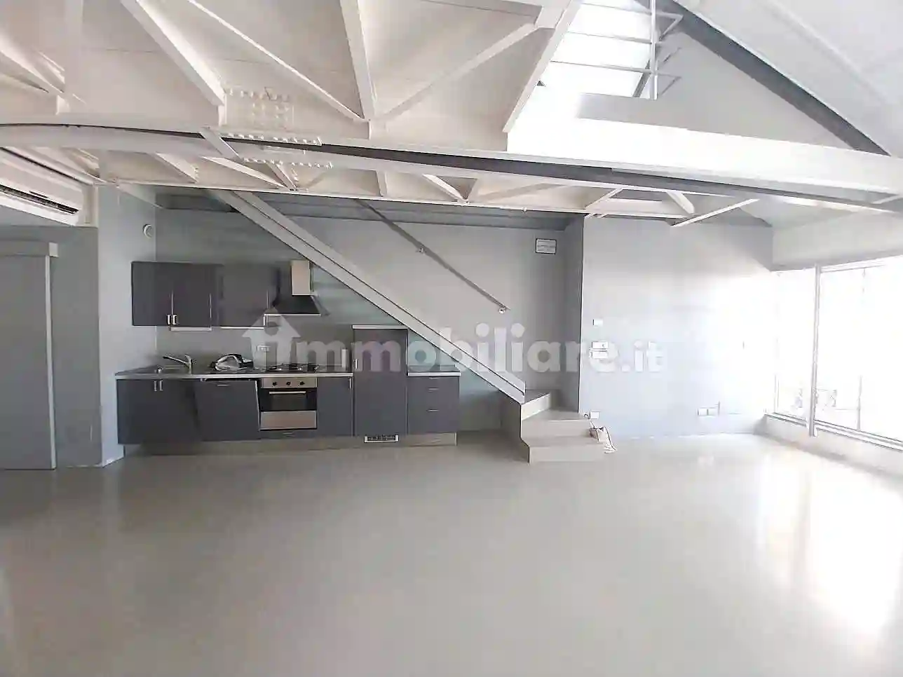 Loft - foto 2