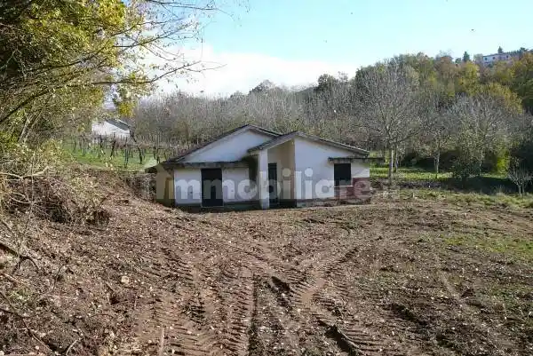 Rustico via Viggiano snc, Ariano Irpino - foto 2